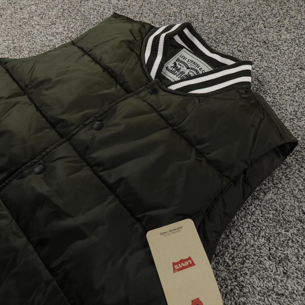 NEW Levis Vest Mens L Green Quilted Insulated Puffer Snap Zip Varsity Bomber Top